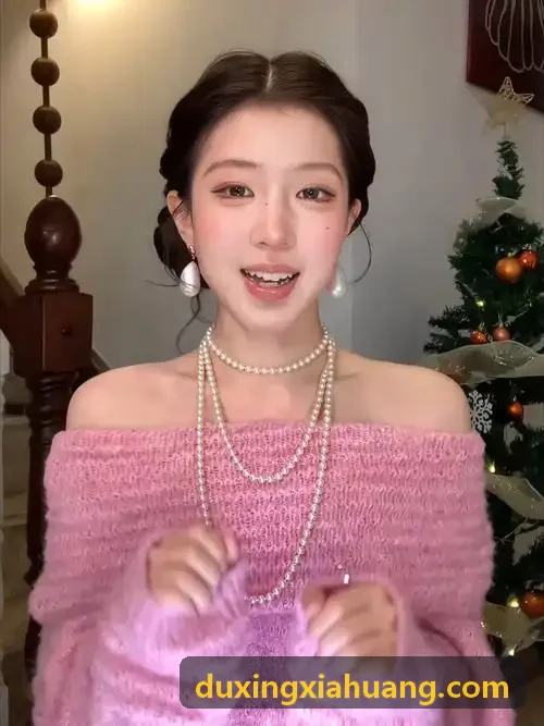 卧室起夜灯与智能家居窗帘缝隙采光